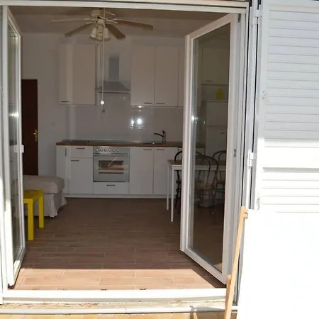 Maslenica - 3Br Apartment Near Beach & National Parks * Ясенице