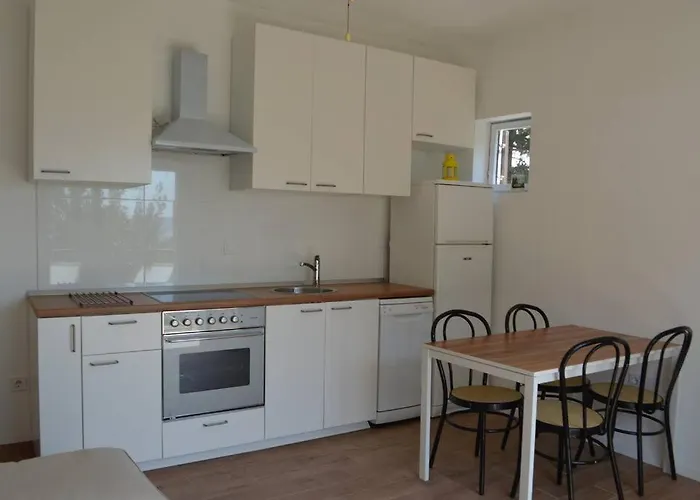 Maslenica - 3Br Apartment Near Beach & National Parks * Ясенице