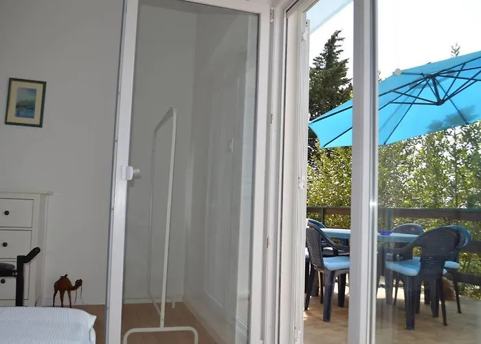 Maslenica - 3Br Apartment Near Beach & National Parks Апартаменты Ясенице