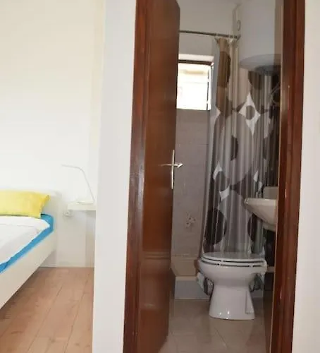 Апартаменты Maslenica - 3Br Apartment Near Beach & National Parks *